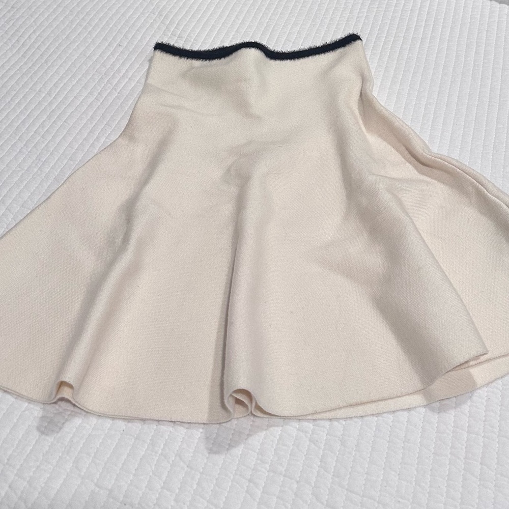 Zara knit- Elegant Cream Skirt with Black Trim